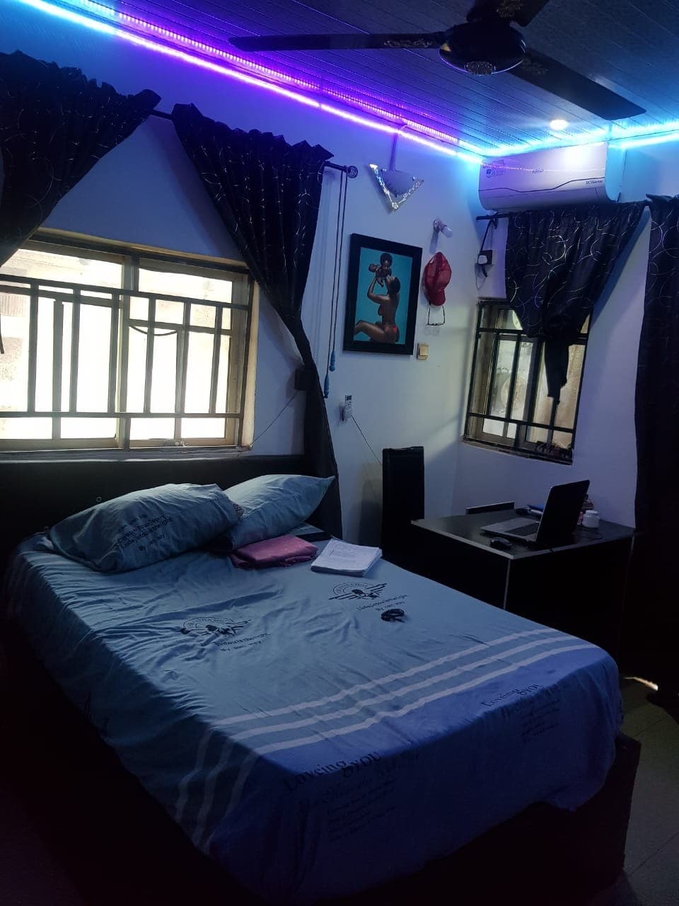 Glorious Lodge: Room & ensuite